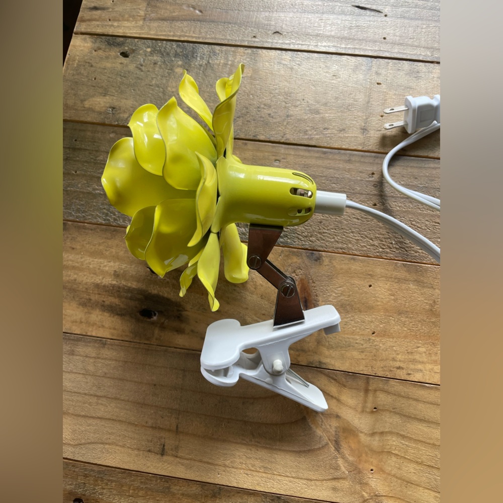 Yellow Flower Clip-On Lamp